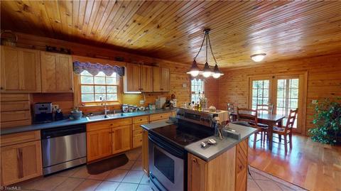 968 Corner Rd, Pinnacle, NC 27043 photo 8