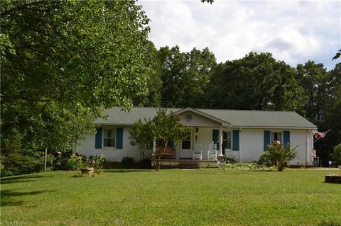 1673 K Fork Rd, Madison, NC 27025 photo 3