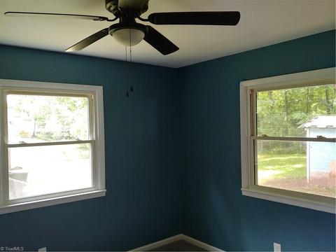 515 Cedar St, Eden, NC 27288 photo 8
