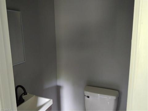 515 Cedar St, Eden, NC 27288 photo 7