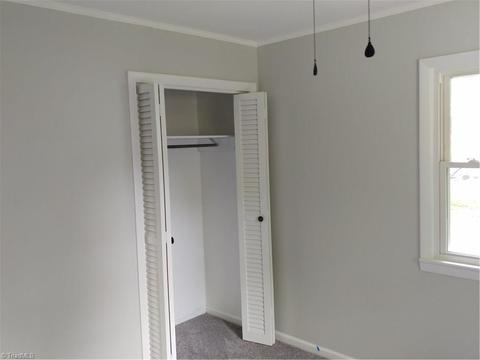515 Cedar St, Eden, NC 27288 photo 6