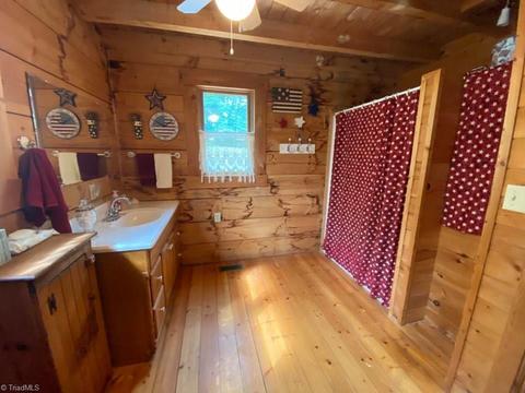 103 Galax Dr, Purlear, NC 28665 photo 15
