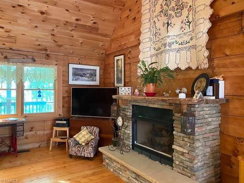 103 Galax Dr, Purlear, NC 28665 photo 8