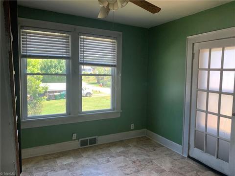 107 Carson St, Pilot Mountain, NC 27041 photo 16
