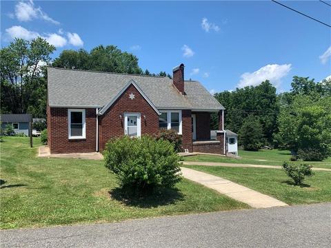 107 Carson St, Pilot Mountain, NC 27041 photo 24