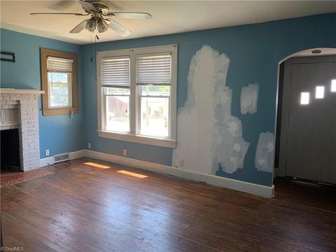 107 Carson St, Pilot Mountain, NC 27041 photo 7