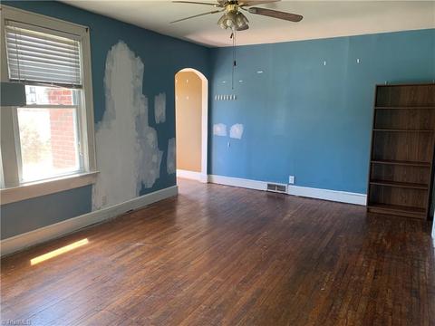 107 Carson St, Pilot Mountain, NC 27041 photo 6