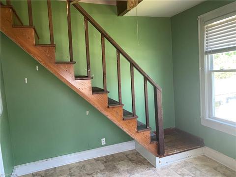 107 Carson St, Pilot Mountain, NC 27041 photo 17