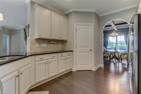 2419 Hammock Dr, High Point, NC 27265 photo 11