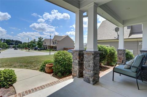 2419 Hammock Dr, High Point, NC 27265 photo 3