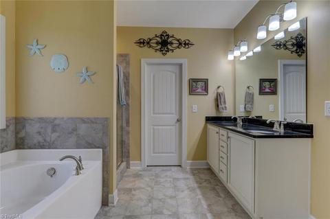2419 Hammock Dr, High Point, NC 27265 photo 16
