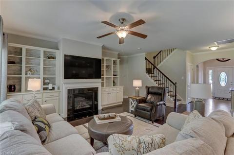 2419 Hammock Dr, High Point, NC 27265 photo 9
