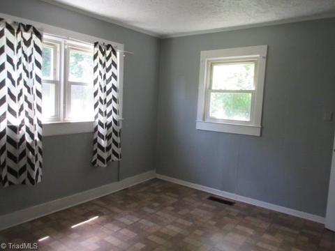 706 Kearns Ave, High Point, NC 27260 photo 13