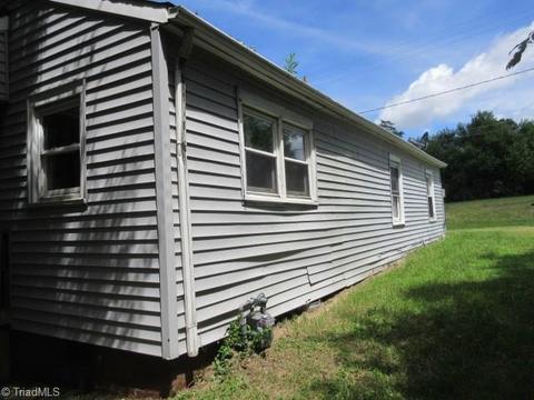 706 Kearns Ave, High Point, NC 27260 photo 3