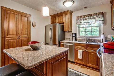 2504 Suffolk Ave, High Point, NC 27265 photo 11