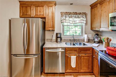 2504 Suffolk Ave, High Point, NC 27265 photo 13