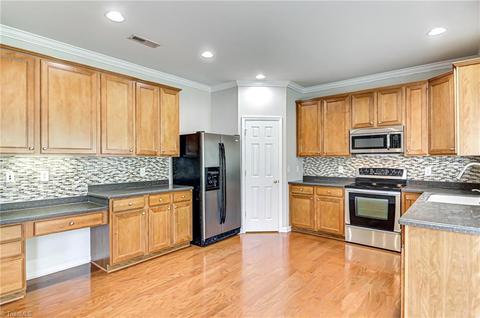 3905 Tonsley Pl, High Point, NC 27265 photo 11