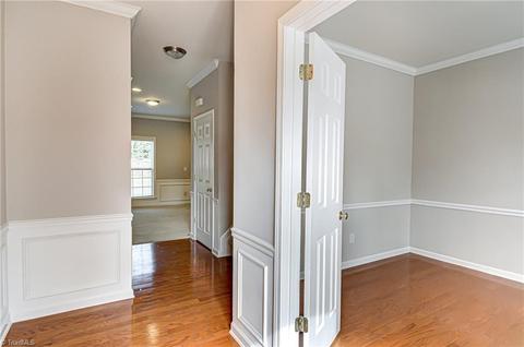 3905 Tonsley Pl, High Point, NC 27265 photo 3
