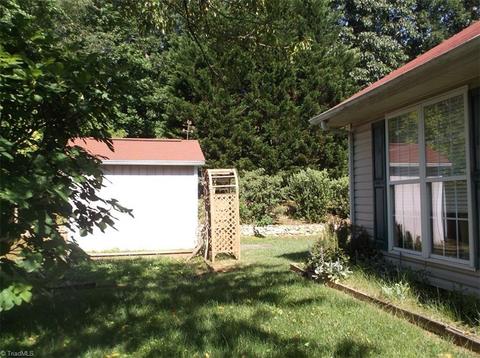 2913 Firethorn Dr, High Point, NC 27265 photo 28