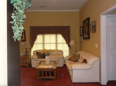 2913 Firethorn Dr, High Point, NC 27265 photo 3