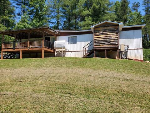 126 Locust Run Ln, Lowgap, NC 27024 photo 2