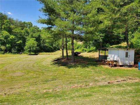 126 Locust Run Ln, Lowgap, NC 27024 photo 3