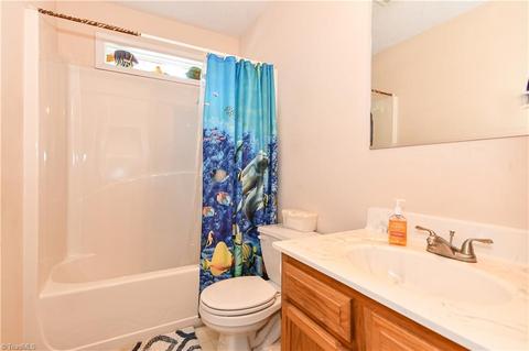 3622 Akers Ct, High Point, NC 27263 photo 10
