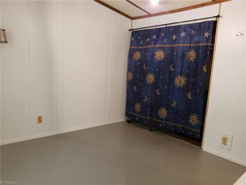 422 Eagle Hills Rd, Purlear, NC 28665 photo 13