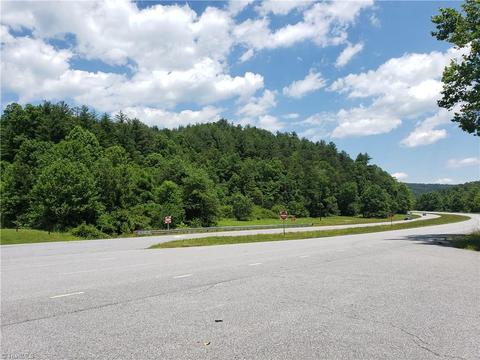 422 Eagle Hills Rd, Purlear, NC 28665 photo 26