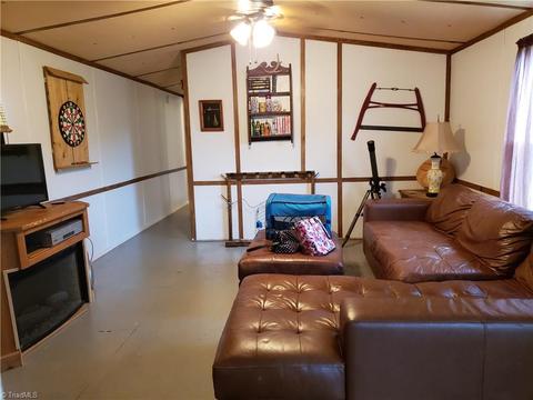 422 Eagle Hills Rd, Purlear, NC 28665 photo 8
