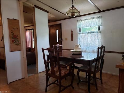 422 Eagle Hills Rd, Purlear, NC 28665 photo 6