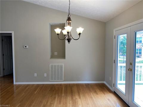 2701 Ingleside Dr, High Point, NC 27265 photo 6