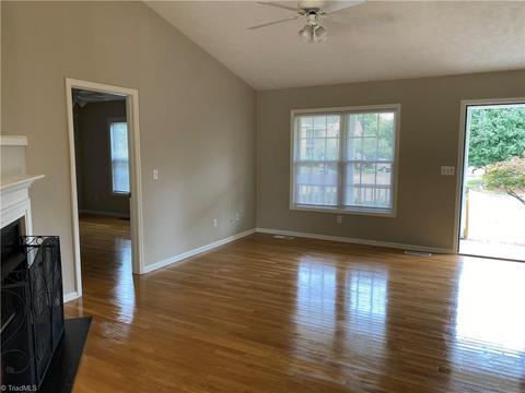 2701 Ingleside Dr, High Point, NC 27265 photo 11