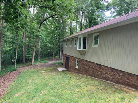 4744 Deerwood Ln, Trinity, NC 27370 photo 4