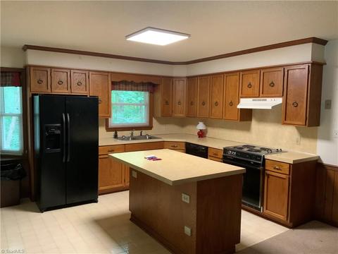 4744 Deerwood Ln, Trinity, NC 27370 photo 8