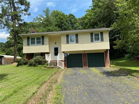 105 Mountainview Ct, King, NC 27021 photo 1