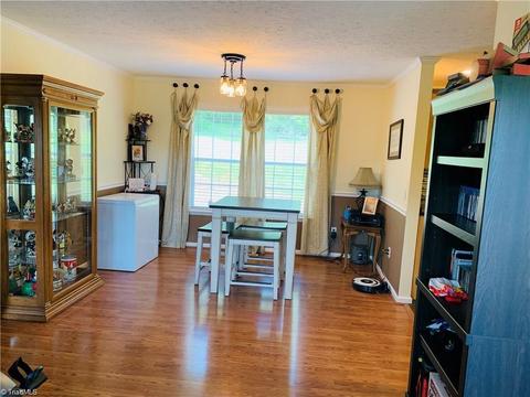 2325 Boiling Springs Rd, Purlear, NC 28665 photo 13