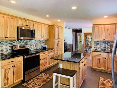 2325 Boiling Springs Rd, Purlear, NC 28665 photo 7