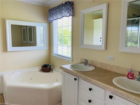 2325 Boiling Springs Rd, Purlear, NC 28665 photo 20