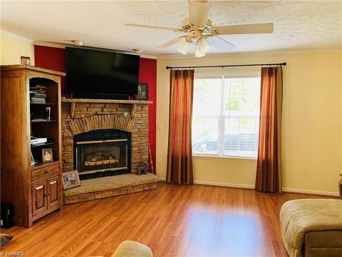 2325 Boiling Springs Rd, Purlear, NC 28665 photo 11