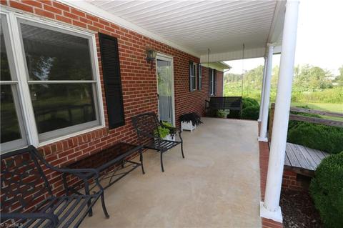 217 Freeman St, Dobson, NC 27017 photo 16