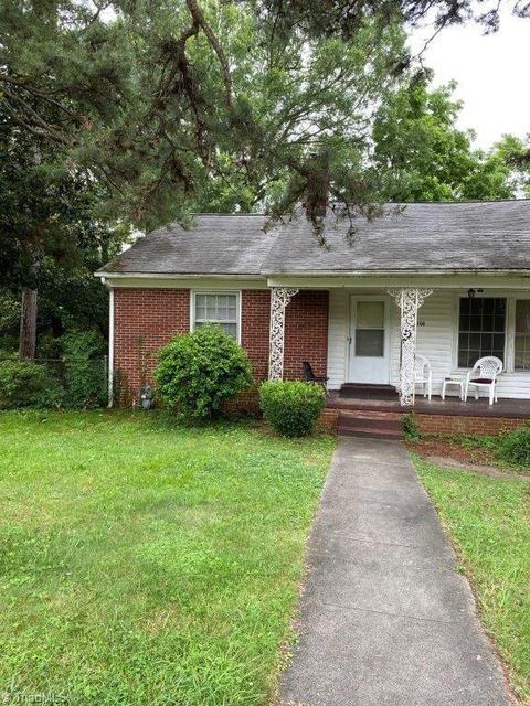 1104 Cedrow Dr, High Point, NC 27260 photo 1