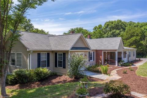 1998 Harper Rd, Clemmons, NC 27012 photo 1