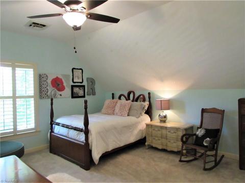 1700 Heathgate Pt, High Point, NC 27262 photo 25
