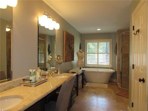 1700 Heathgate Pt, High Point, NC 27262 photo 22
