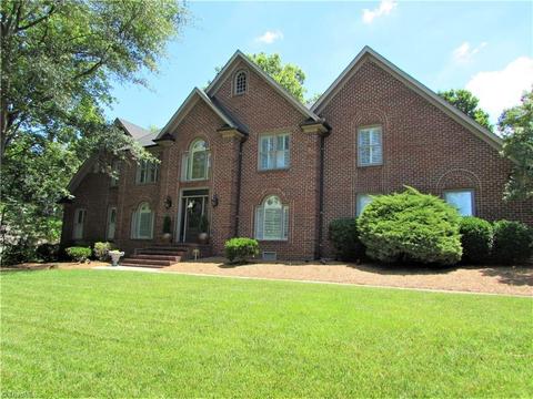 1700 Heathgate Pt, High Point, NC 27262 photo 2