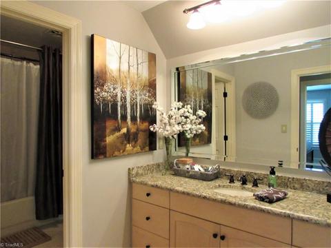 1700 Heathgate Pt, High Point, NC 27262 photo 29