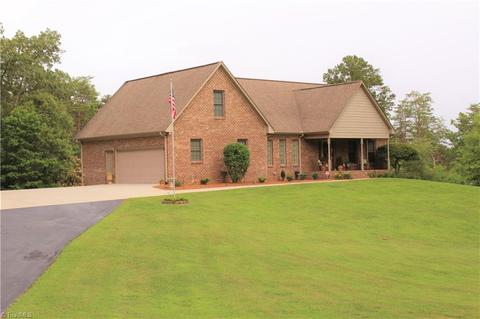 1128 Decoster Dr, King, NC 27021 photo 1
