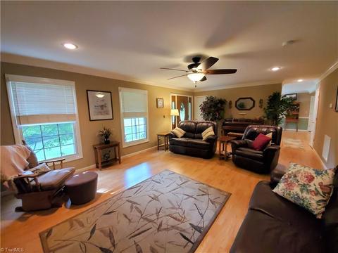 1128 Decoster Dr, King, NC 27021 photo 11
