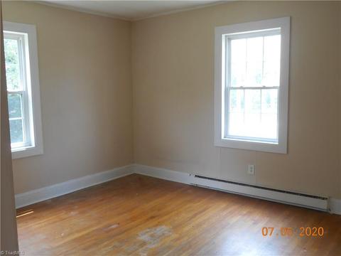 1003 Unity St, Thomasville, NC 27360 photo 3